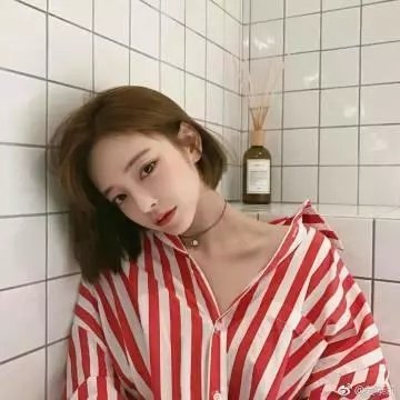不一样的美男子第二季海报